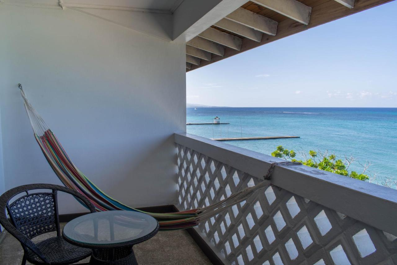 Kaz Kreol Beach Hotel Ocho Rios Esterno foto