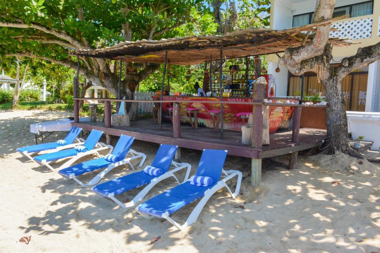 Kaz Kreol Beach Hotel Ocho Rios Esterno foto