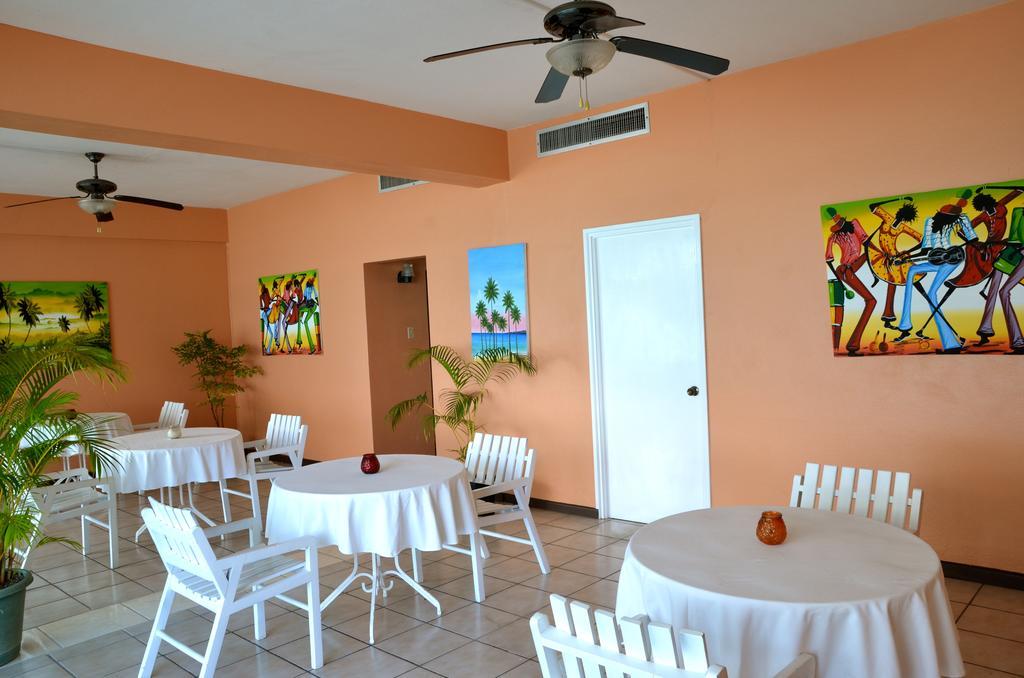Kaz Kreol Beach Hotel Ocho Rios Esterno foto