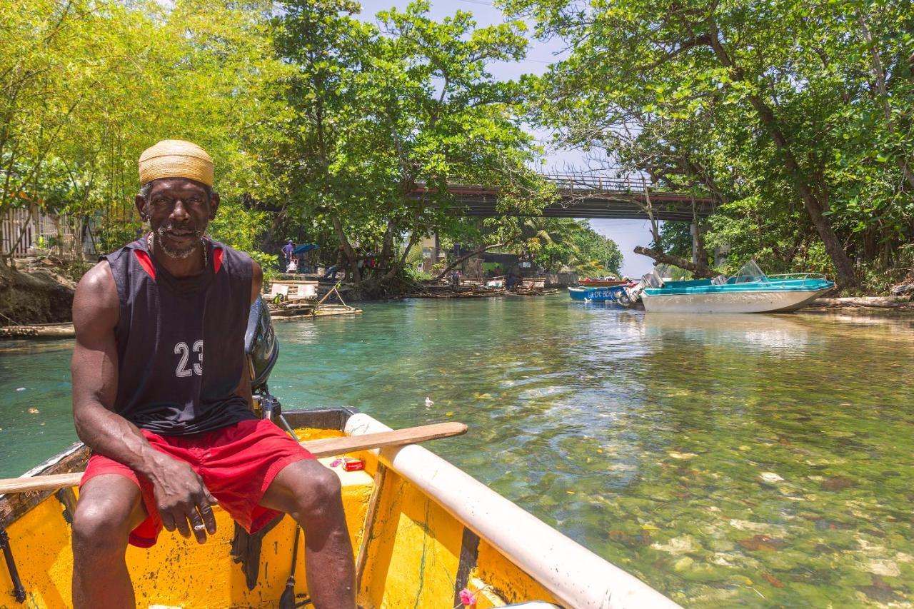 Kaz Kreol Beach Hotel Ocho Rios Esterno foto